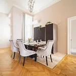 Apartamento J - Chain Bridge - Danube View - Sleeps 6 Budapest