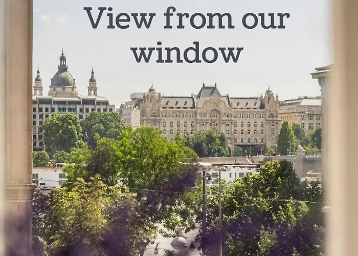 J Home - Chain Bridge Apartment - Danube View - Sleeps 5 Apartmán *