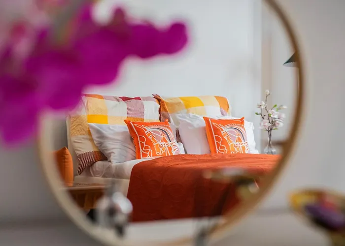 J Home - Chain Bridge Apartment - Danube View - Sleeps 5 Apartmán