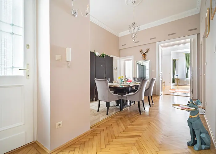 Apartmán J Home - Chain Bridge Apartment - Danube View - Sleeps 5 Budapešť