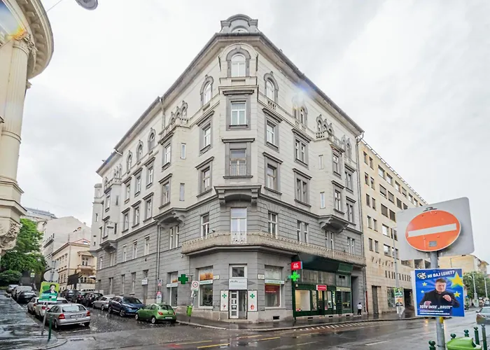 J Home - Chain Bridge Apartment - Danube View - Sleeps 5 Budapešť