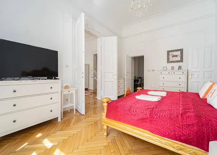 Appartement Unique At Chain Bridge With Danube View