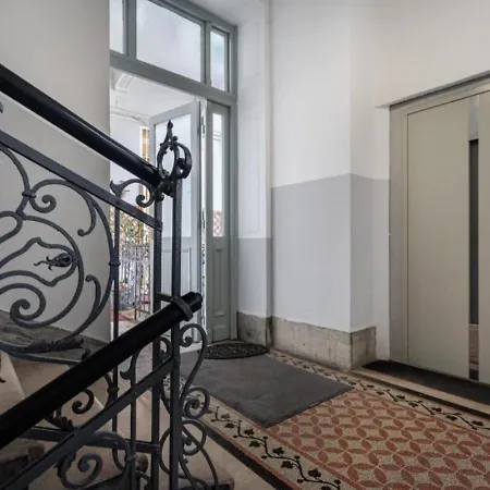 J - Chain Bridge - Danube View - Sleeps 6 בודפשט